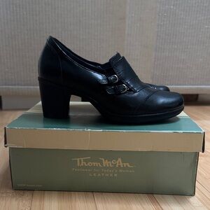 New Thom McAn Black Leather Heeled Shoes.